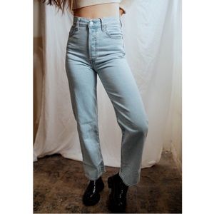 Levi's® Ribcage Straight Ankle Jeans